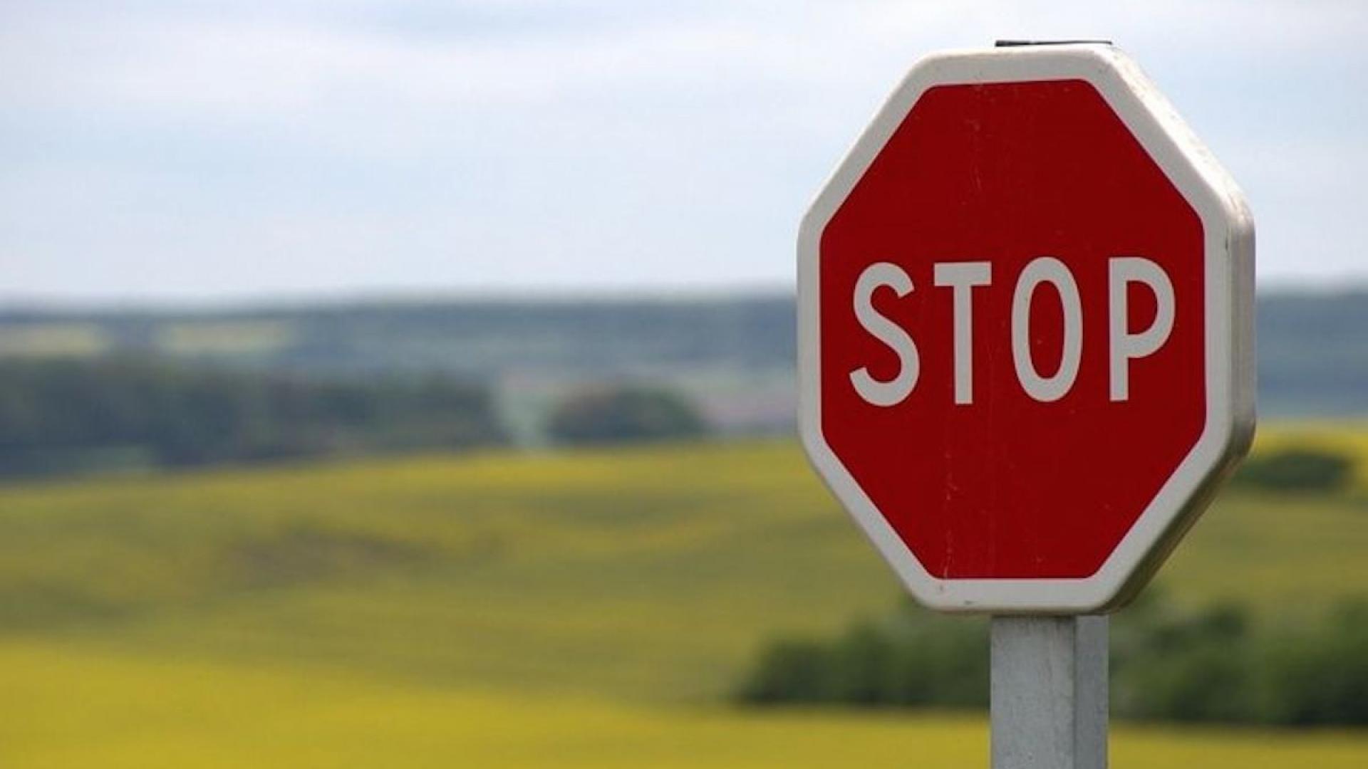 stop-634941_960_720.jpg